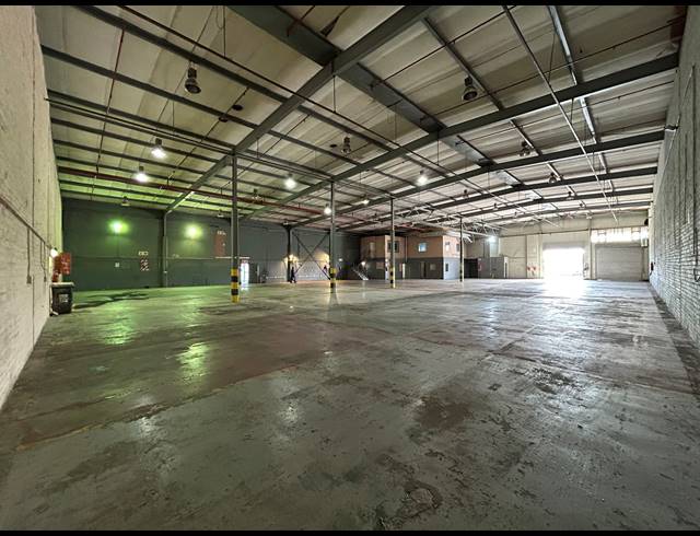 1,550M² WAREHOUSE TO LET IN EPPING INDUSTRIAL